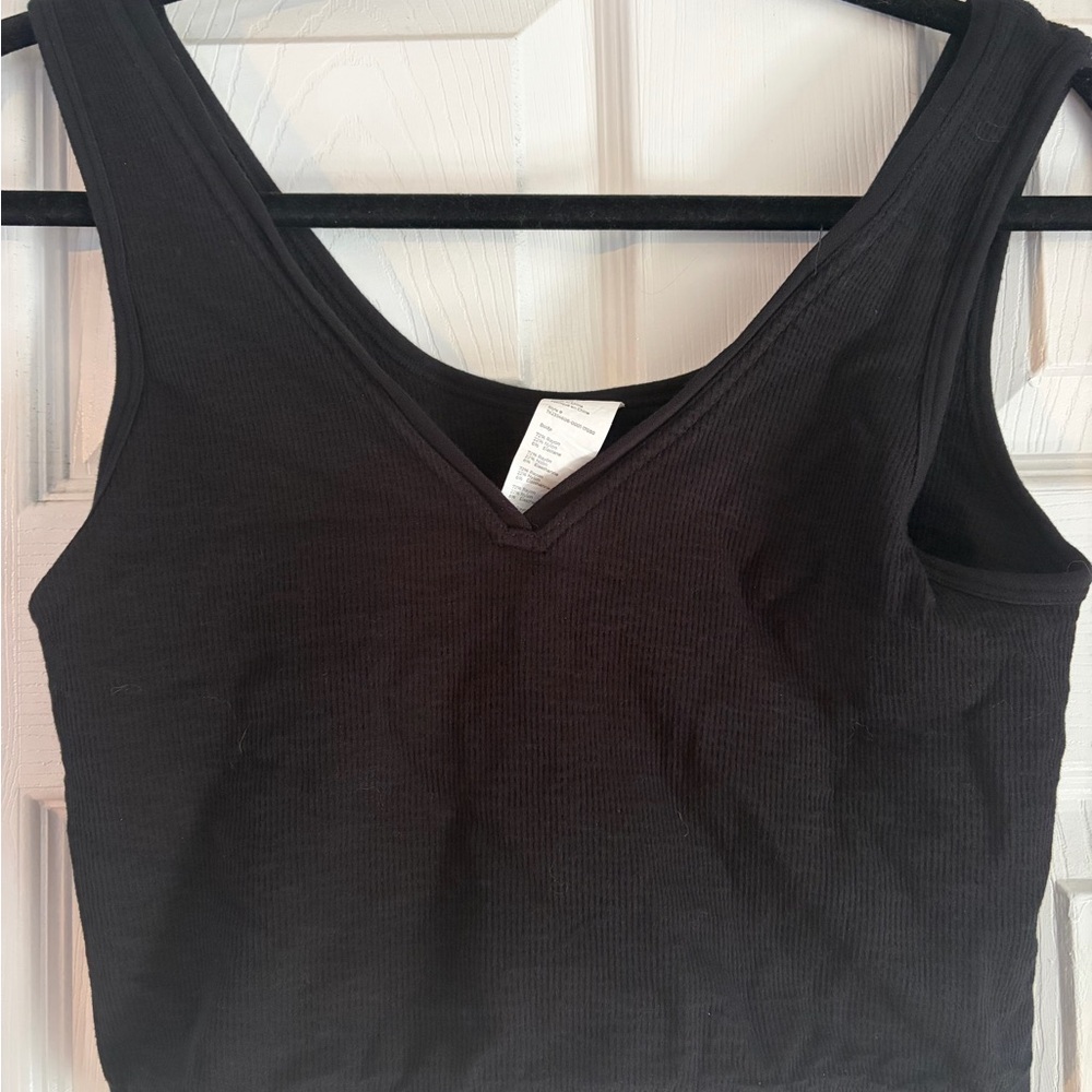 Fabletics Black Ribbed V-Neck Cropped Tank Top